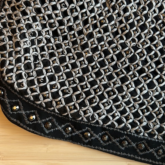 Beaded BOOTY SHORTS - Picture 3 of 6